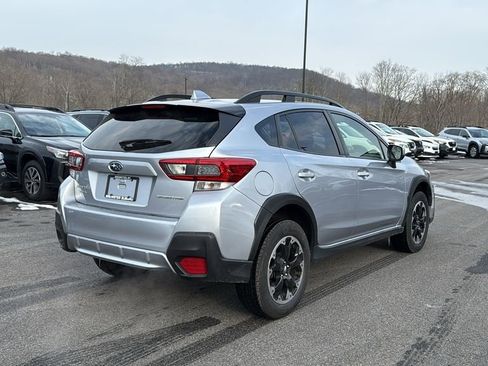 Certified 2021 Subaru Crosstrek 2.0i Premium w/ Moonroof Package image 3