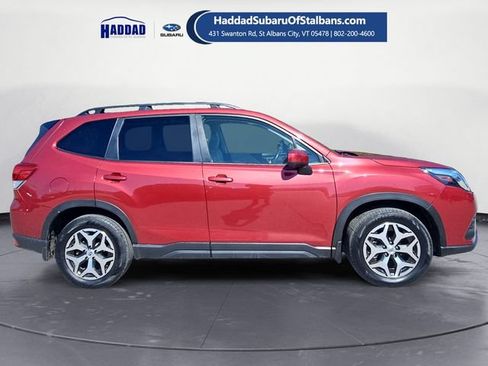 Used 2024 Subaru Forester Premium AWD/4WD image 6
