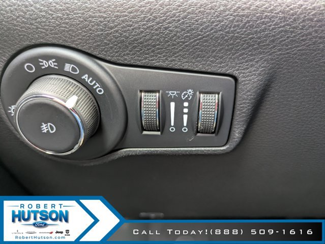 Used 2025 Jeep Compass Limited w/ High Altitude Package AWD/4WD image 23