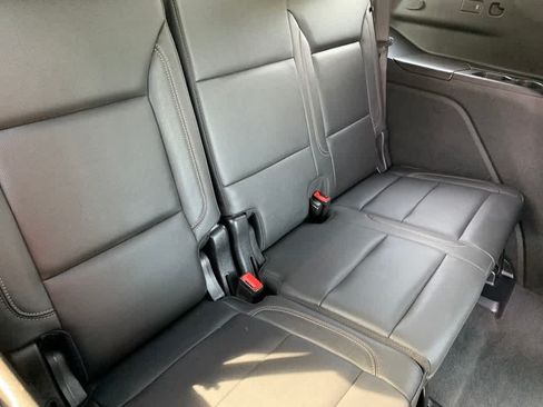 Used 2025 Chevrolet Tahoe High Country AWD/4WD image 23