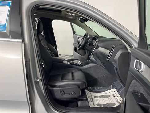 Used 2023 Volvo XC40 B5 Plus w/ Driver Assist Package AWD/4WD image 40
