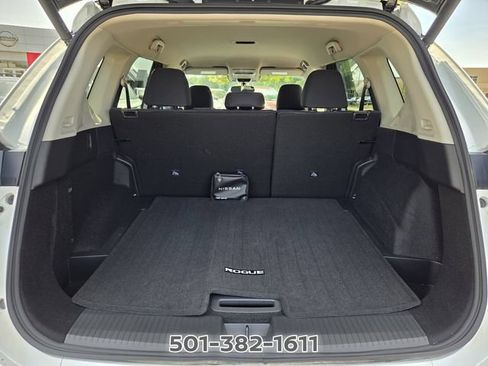 Certified 2026 Nissan Rogue SV w/ Cold Weather Package FWD image 17