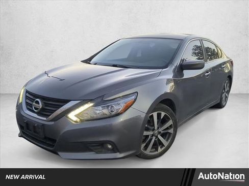 Used 2017 Nissan Altima 3.5 SR image 1