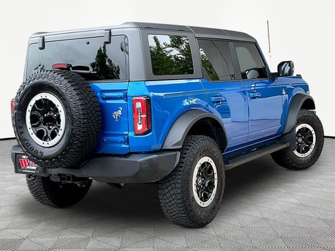 Used 2023 Ford Bronco Outer Banks w/ Sasquatch Package AWD/4WD image 6