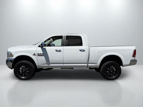 Used 2018 RAM 2500 Laramie AWD/4WD image 2