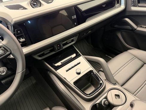New 2026 Porsche Cayenne AWD/4WD image 13