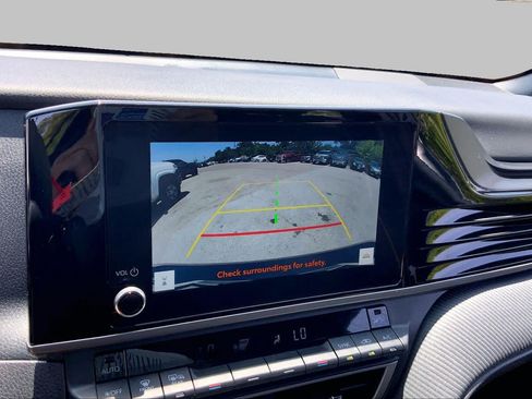 Used 2025 Toyota Camry SE FWD image 26