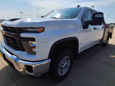 Used 2024 Chevrolet Silverado 2500 W/T w/ WT Convenience Package AWD/4WD image 4