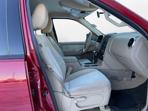 Used 2009 Ford Explorer XLT image 15