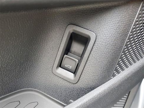 New 2025 Volkswagen ID. Buzz Pro S image 24