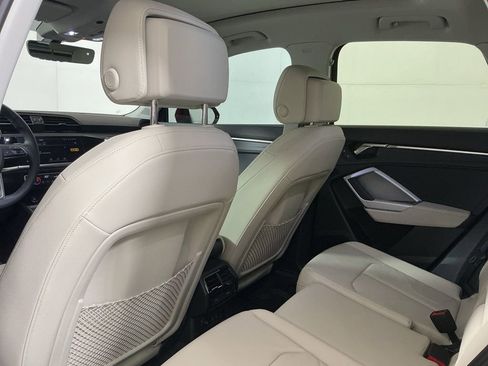 Used 2024 Audi Q3 2.0T Premium image 25