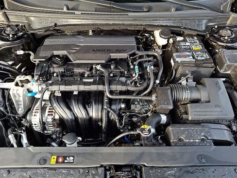 Used 2025 Kia K4 LX image 32