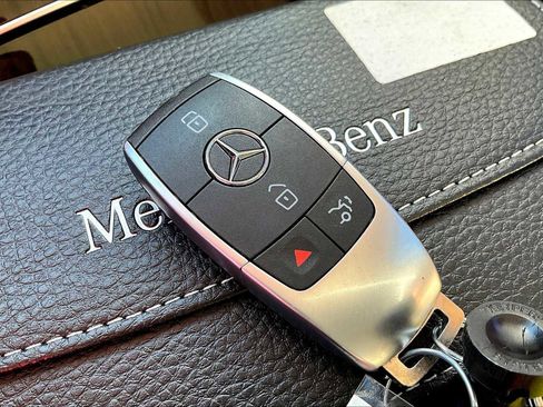 Used 2020 Mercedes-Benz GLC 300 image 15