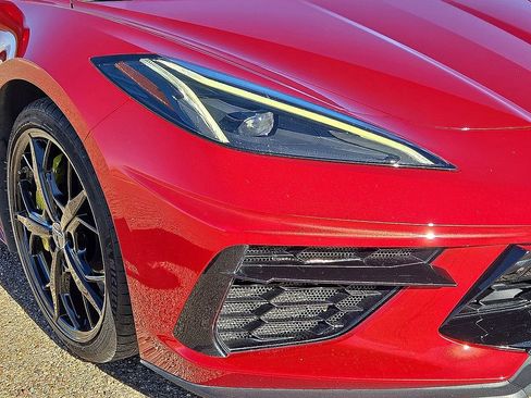 Used 2021 Chevrolet Corvette Stingray Premium Cpe w/ Z51 Performance Package image 10