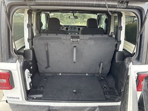 Used 2023 Jeep Wrangler Sport S image 7