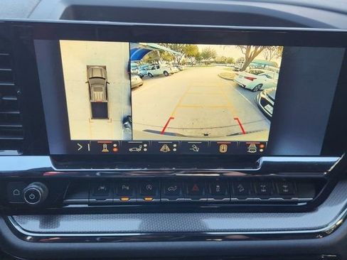 Used 2024 Chevrolet Silverado 1500 ZR2 w/ Technology Package image 6