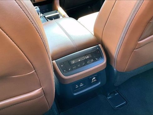 Certified 2023 Nissan Pathfinder Platinum w/ Cargo Package FWD image 10