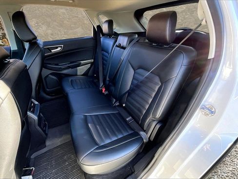 Used 2022 Ford Edge SEL w/ Convenience Package image 24