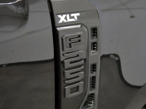 Used 2024 Ford F250 XLT w/ Black Appearance Package AWD/4WD image 9