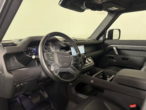 Used 2023 Land Rover Defender 110 X-Dynamic SE AWD/4WD image 4