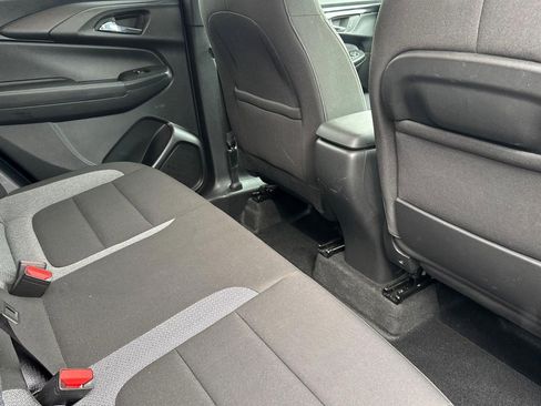 Used 2025 Chevrolet TrailBlazer LT FWD image 28
