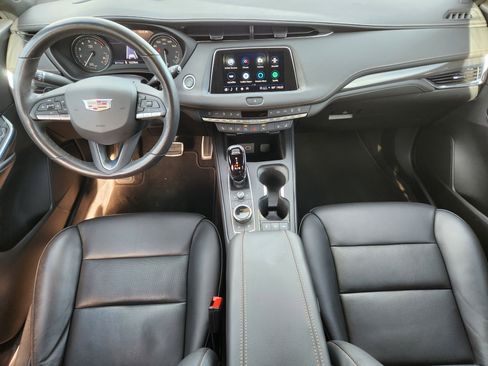 Used 2023 Cadillac XT4 Sport image 9