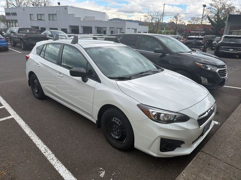 Used 2018 Subaru Impreza 2.0i image 3