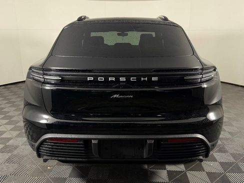 New 2025 Porsche Macan Electric image 6