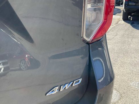 Used 2022 Ford Explorer XLT image 8