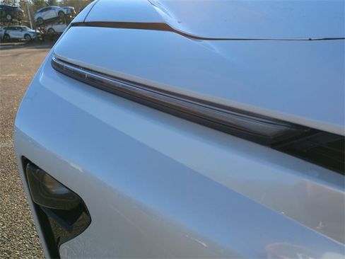 New 2025 Toyota Crown Signia image 10