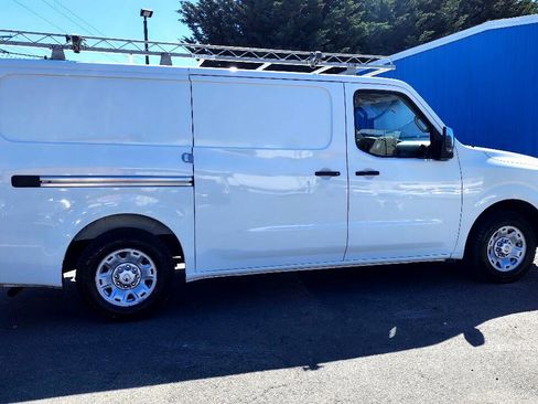 Used 2015 Nissan NV 2500 SV w/ Technology Package image 6