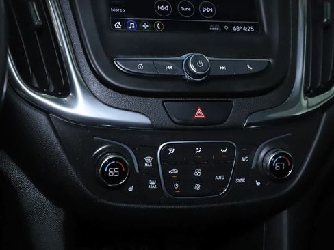 Used 2020 Chevrolet Equinox LT w/ Driver Convenience Package FWD image 28