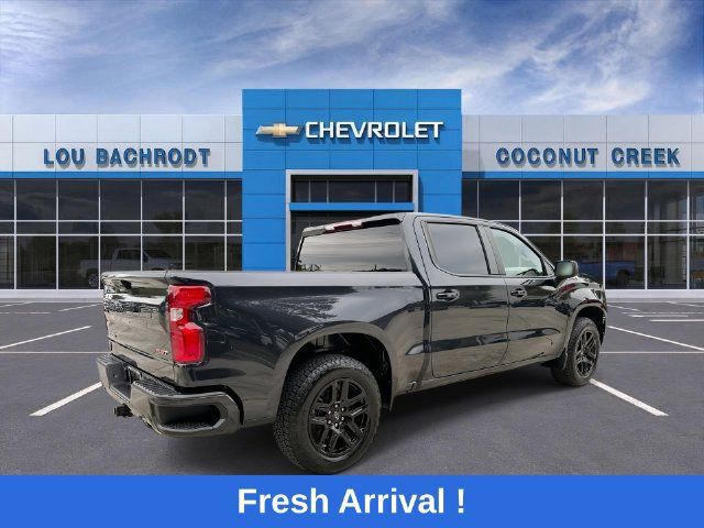 Used 2023 Chevrolet Silverado 1500 RST w/ Z71 Off-Road Package AWD/4WD image 8