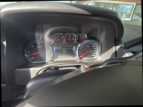 Used 2017 Chevrolet Suburban Premier image 11