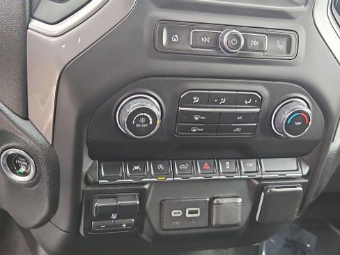 Used 2023 Chevrolet Silverado 1500 Custom w/ Rally Edition RWD image 17