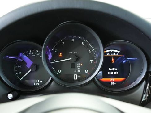 Certified 2025 Porsche Macan image 14