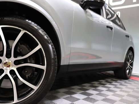 Used 2021 Porsche Cayenne image 68