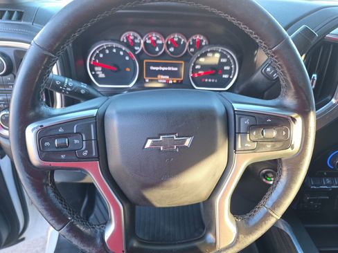 Used 2021 Chevrolet Silverado 1500 LT Trail Boss w/ Convenience Package II image 17