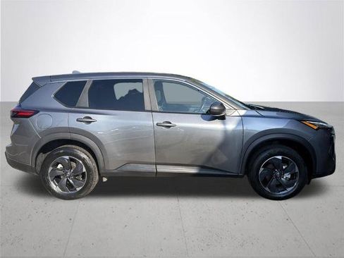 Certified 2024 Nissan Rogue SV image 7