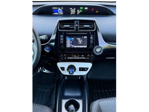 Used 2016 Toyota Prius Two FWD image 38