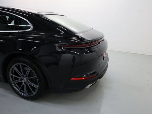 Used 2025 Porsche Panamera image 59