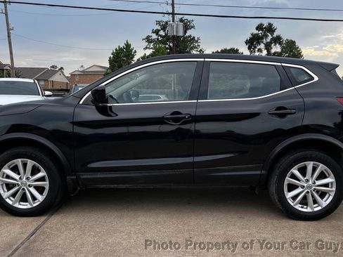 Used 2018 Nissan Rogue Sport S w/ S Appearance Package AWD/4WD image 11