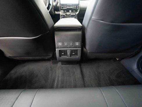 Used 2023 Toyota bZ4X Limited image 22