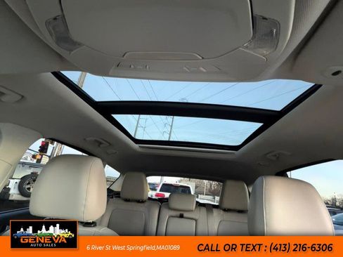 Used 2017 Ford Escape Titanium image 21