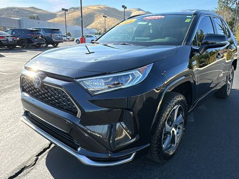 Certified 2021 Toyota RAV4 SE image 7