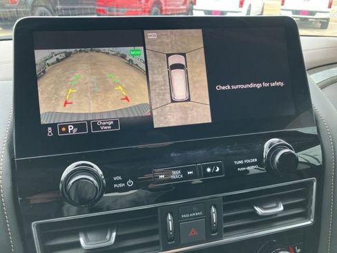 Used 2024 Nissan Armada Platinum w/ Captain's Chairs Package image 33