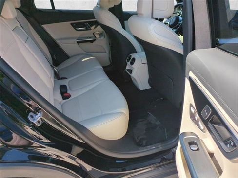 Used 2023 Mercedes-Benz GLC 300 image 19