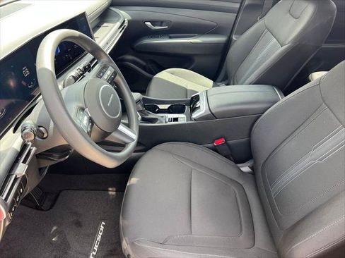 Used 2026 Hyundai Tucson SEL FWD image 17