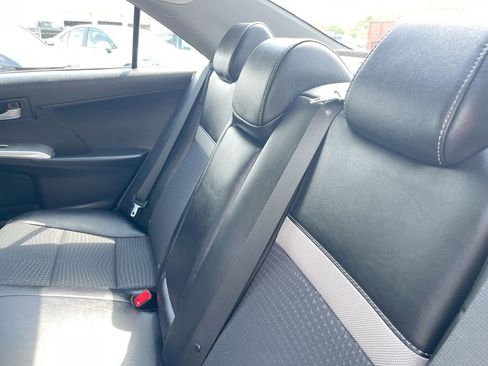 Used 2013 Toyota Camry SE FWD image 7