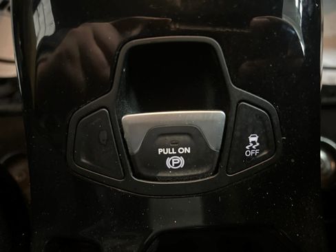 Used 2021 Jeep Renegade Latitude image 23